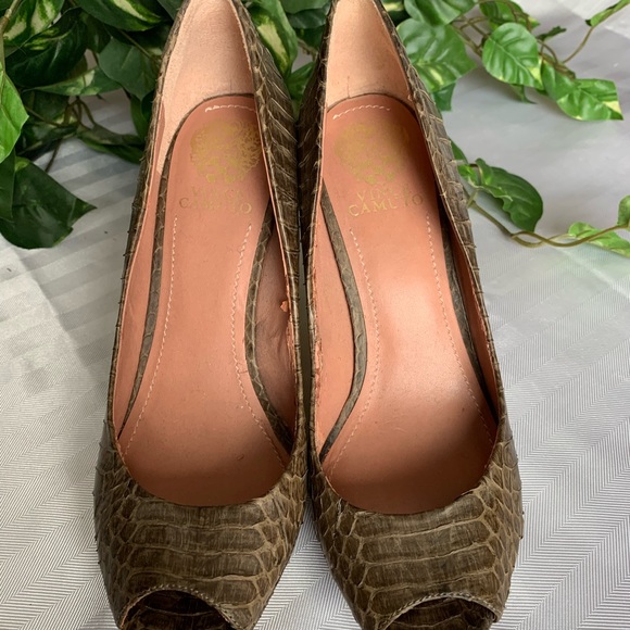 VINCE CAMUTO peep toes platform shoes 👠 - Picture 3 of 7